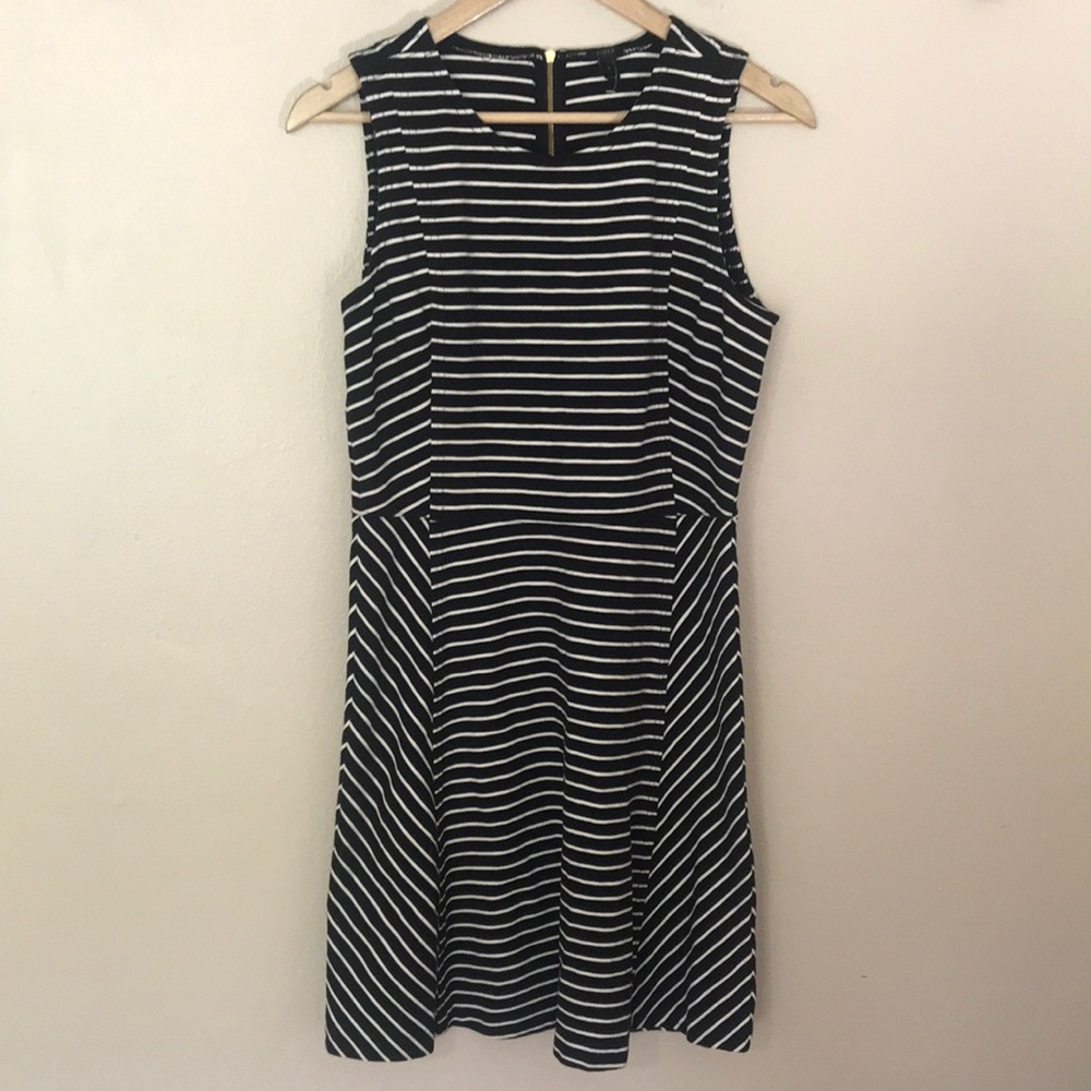 NEW JCrew Black and White Stripe Dress. 8‎